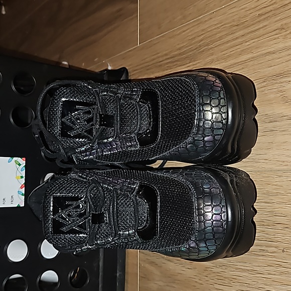 YRU Matrixx sneakers - Picture 3 of 4